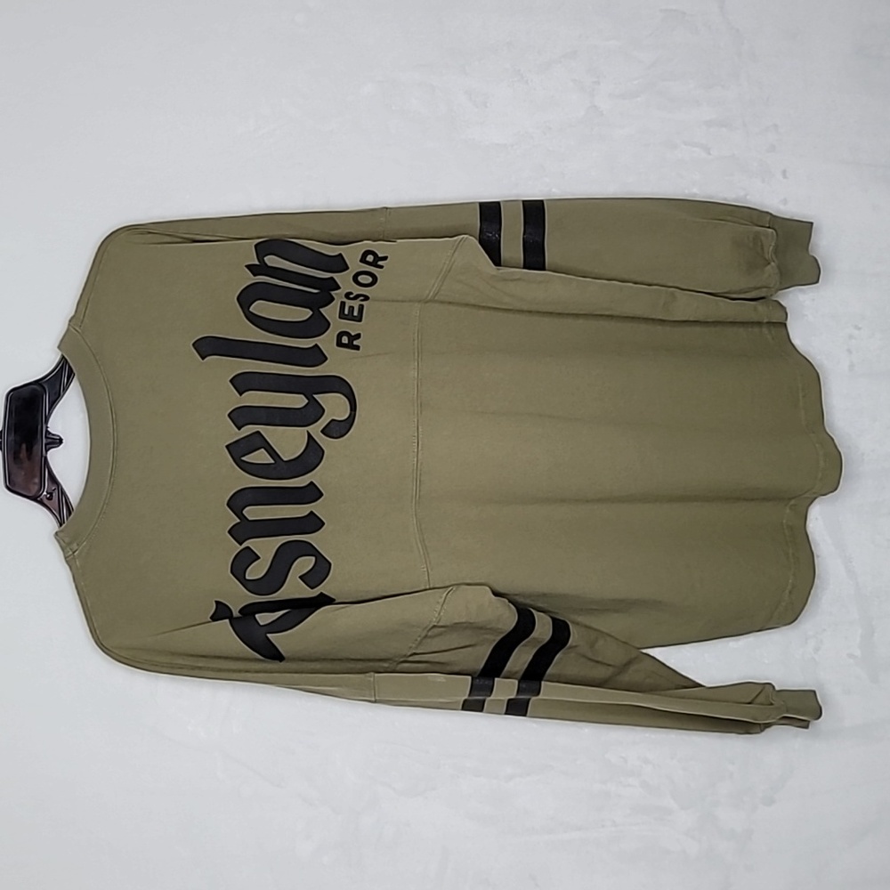 Disneyland Resorts Spirit Jersey Size Medium